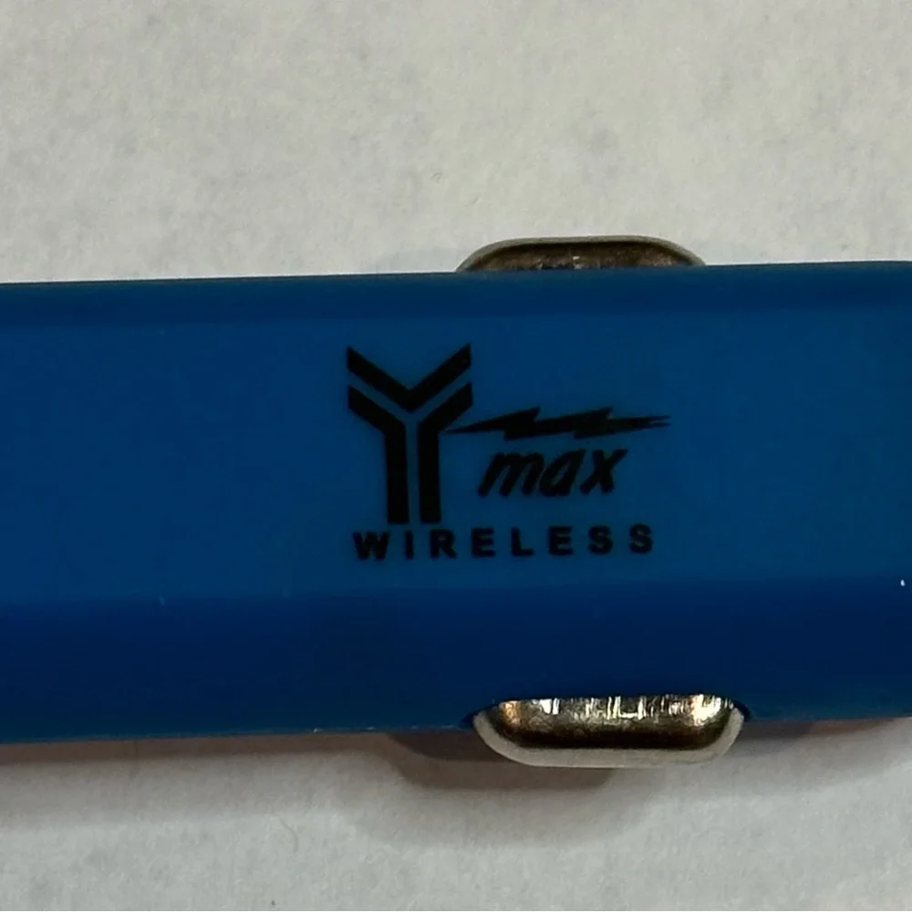 Y Max Wireless Car Adapter USB Blue New